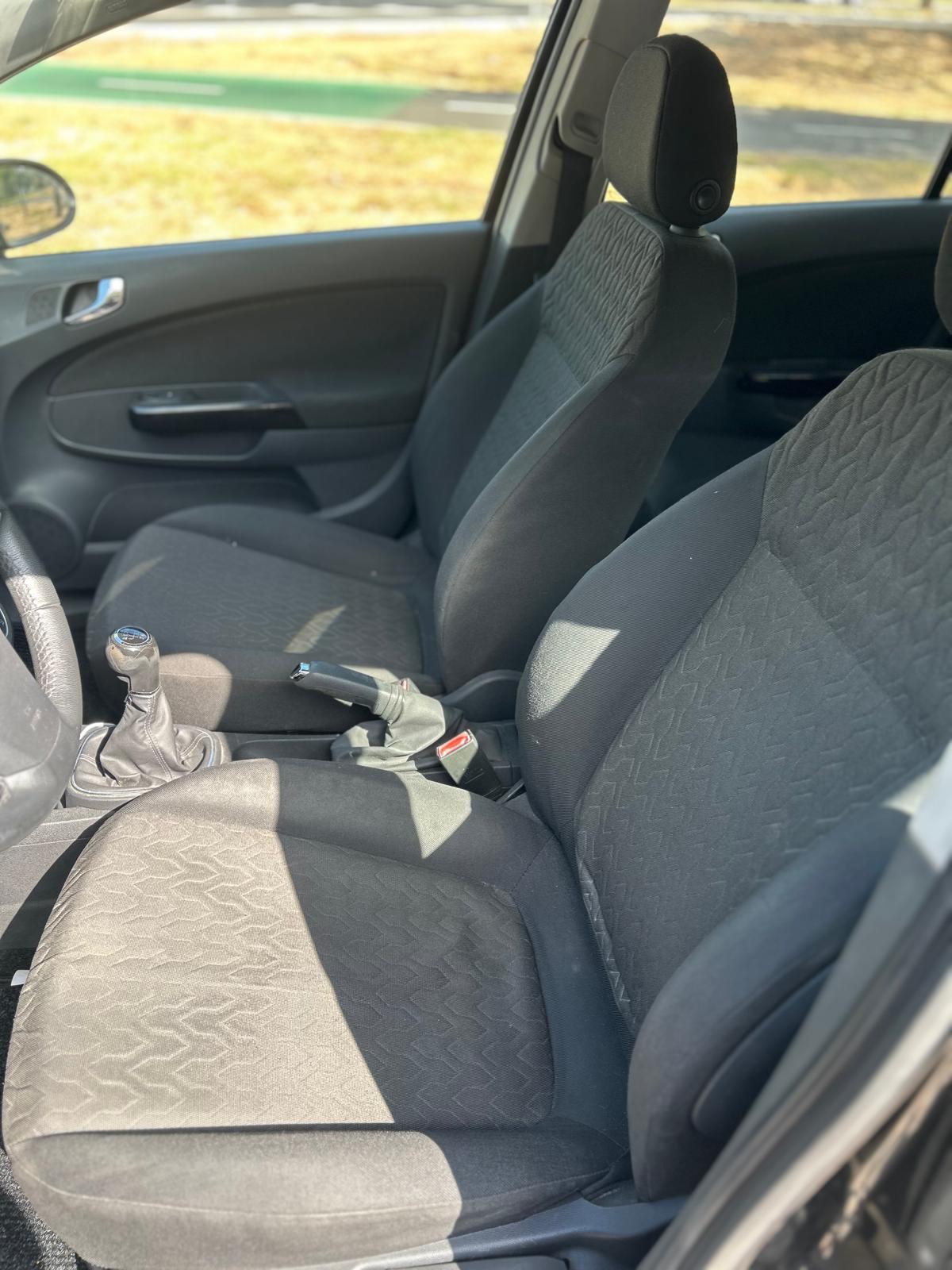 Opel Corsa 1.2 Essentia