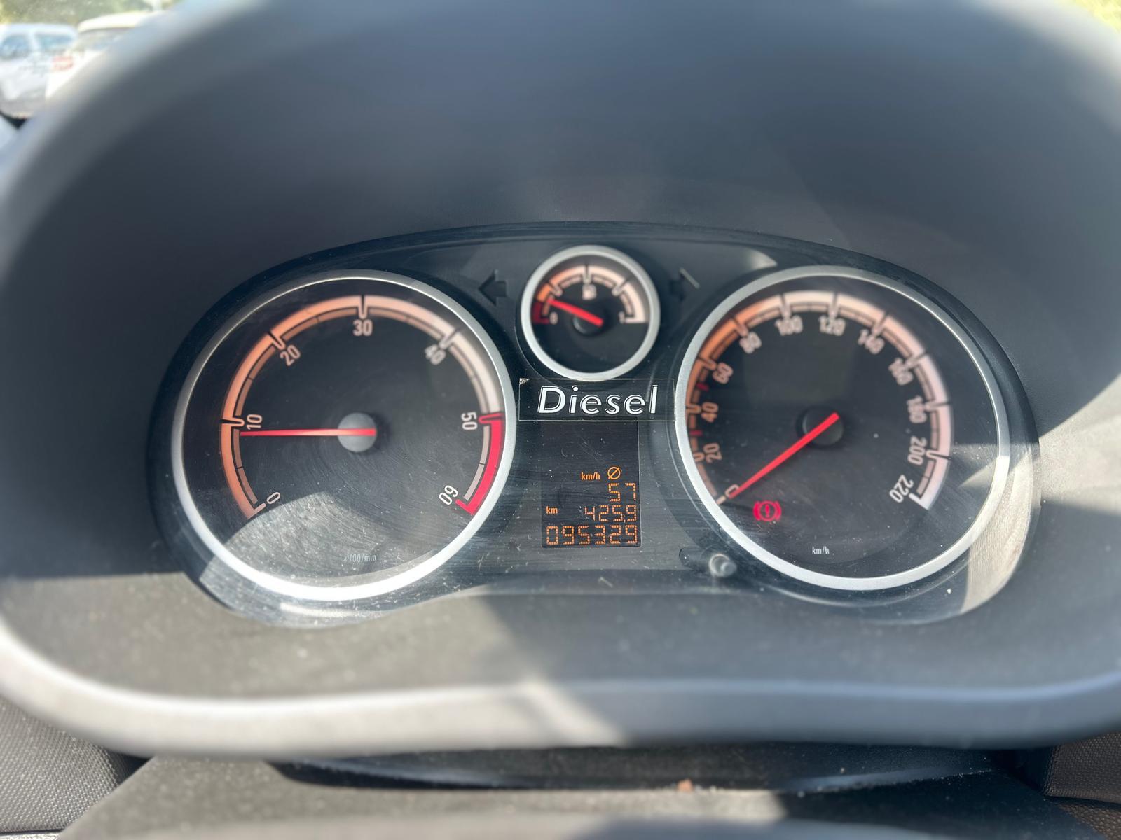 Opel Corsa 1.2 Essentia