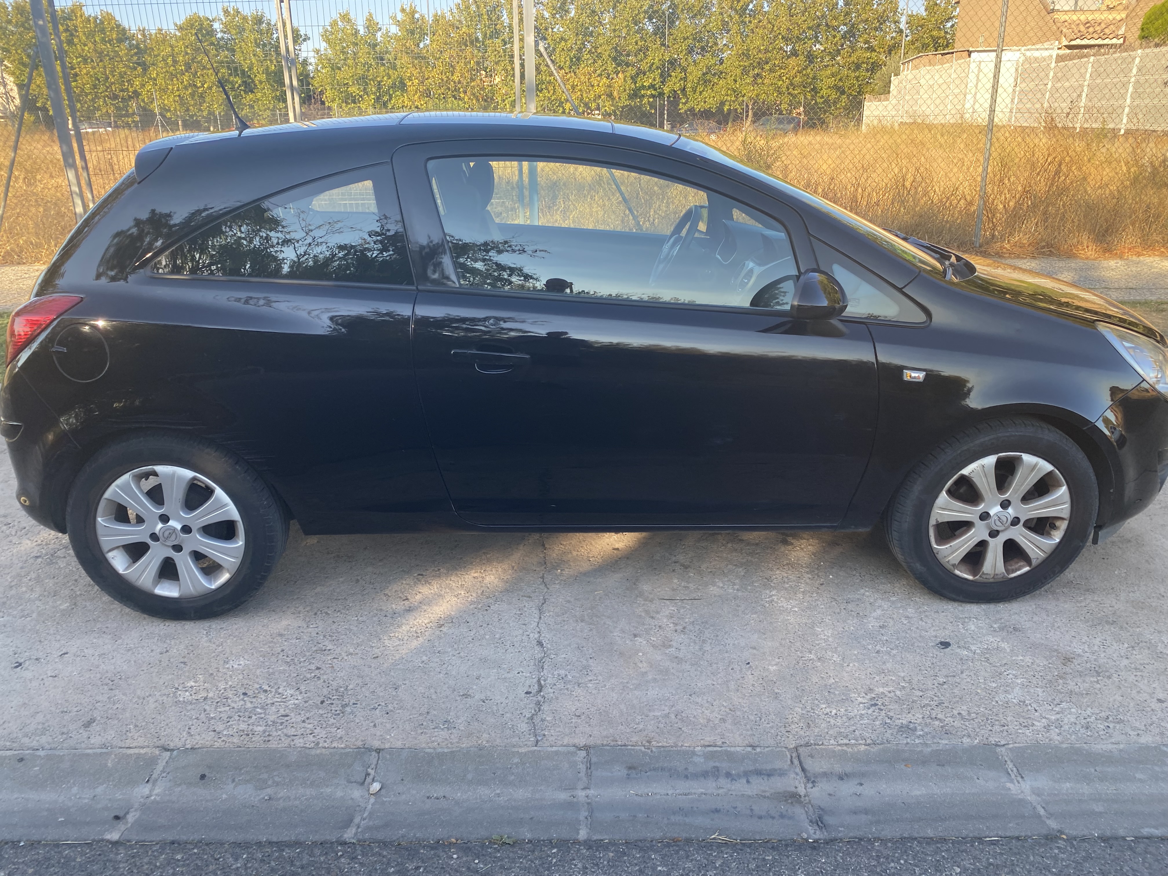 Opel Corsa 1.3 CDTI Enjoy 75 CV – 115929km – 1 PROPIETARIO – TECHO SOLAR