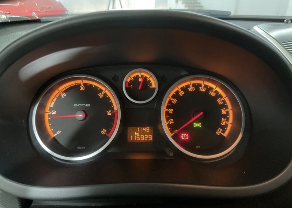 Opel Corsa 1.3 CDTI Enjoy 75 CV – 115929km – 1 PROPIETARIO – TECHO SOLAR